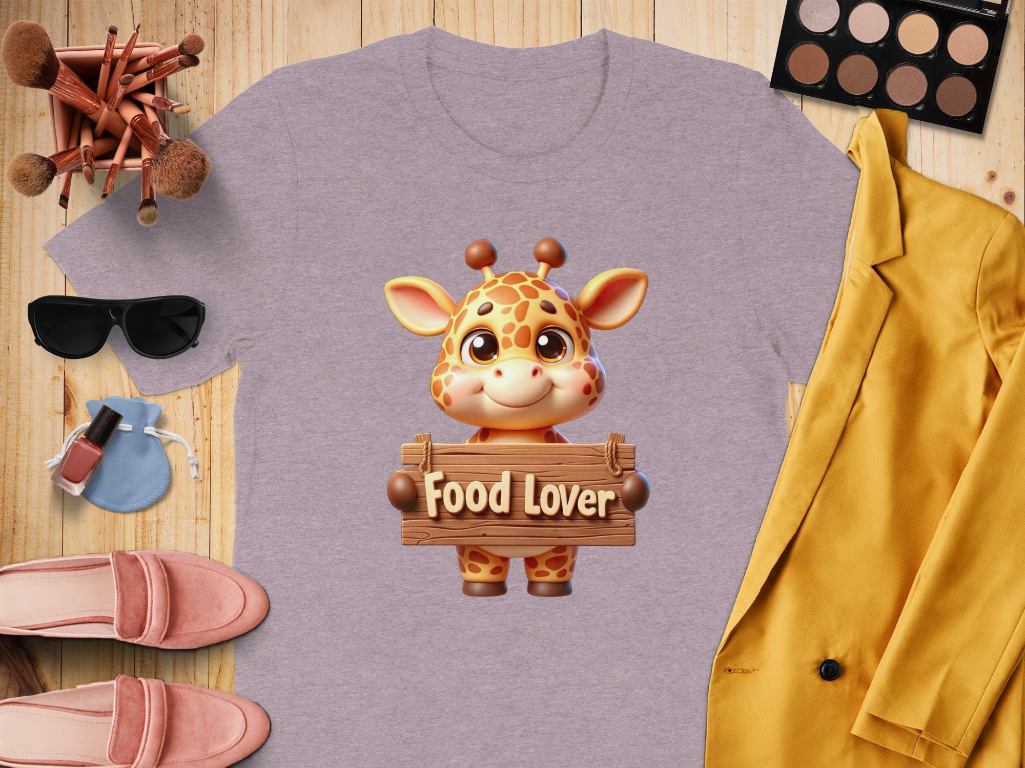 Lilac t-shirt with a cartoon giraffe holding a "Food Lover" sign.