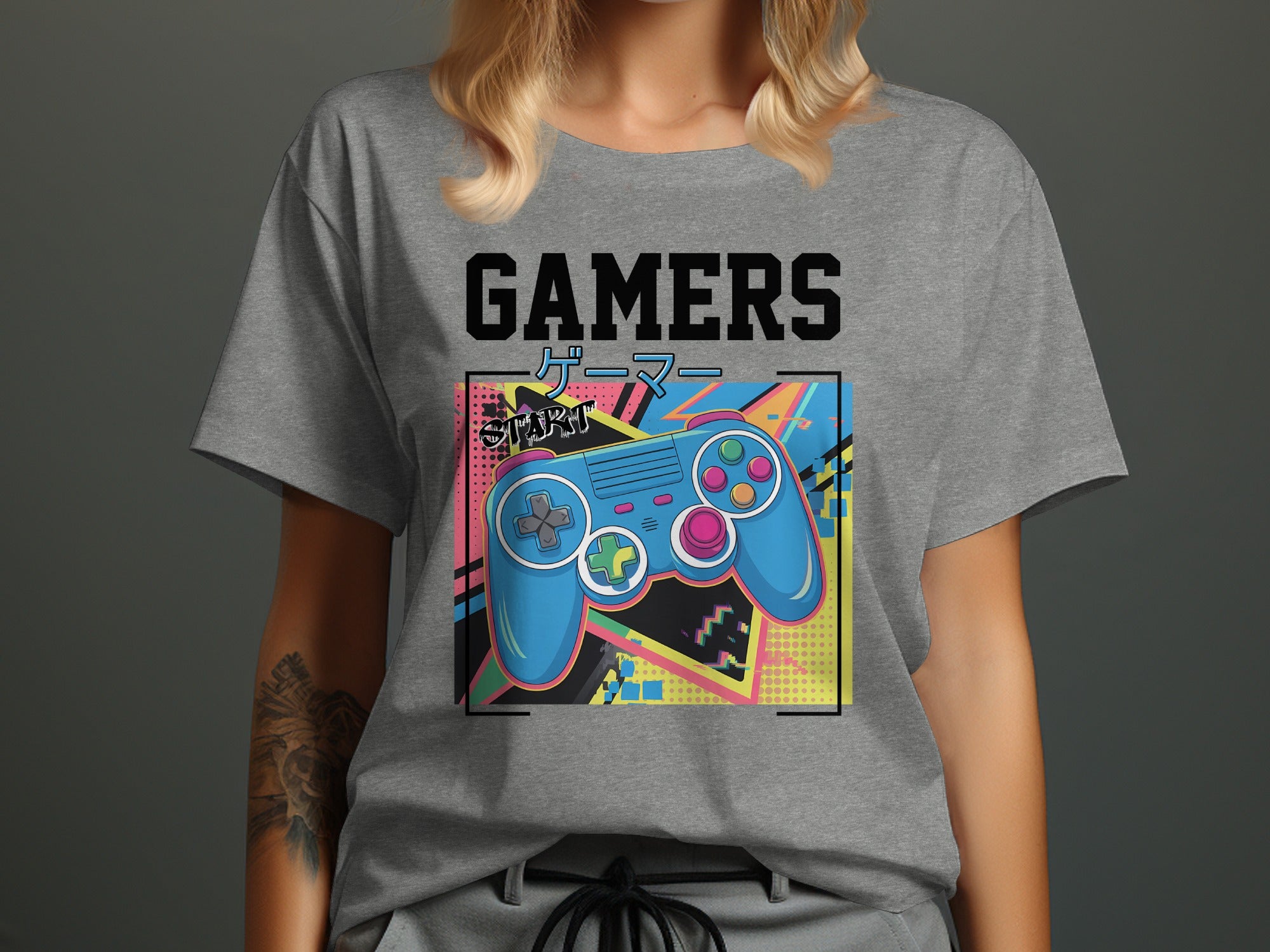 Gray t-shirt with "GAMERS" logo and a blue video game controller with Japanese text.
